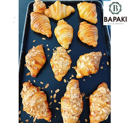 Bạn cần bánh croissant cán theo bơ mình mong muốn?